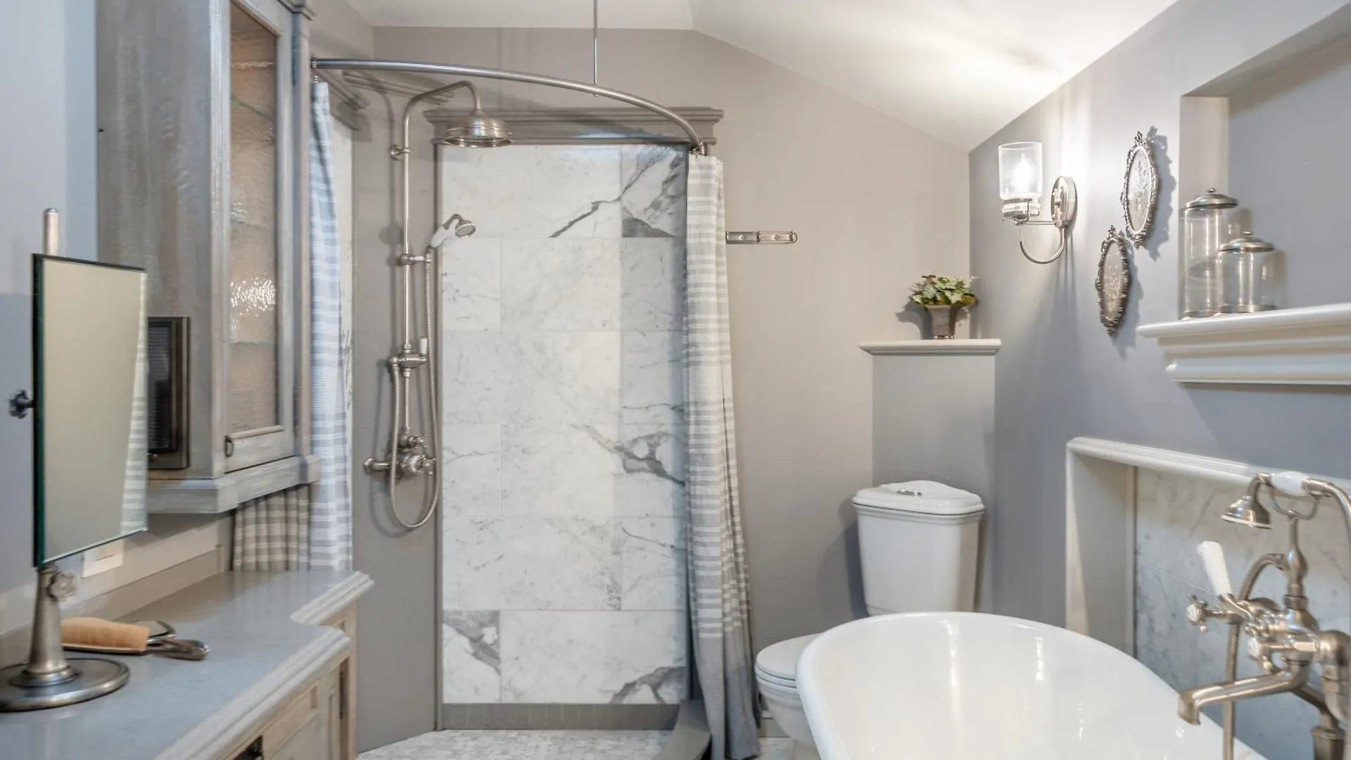 Villa Globalstay. Charming 3 Bedroom House In North York Vaughan Canada